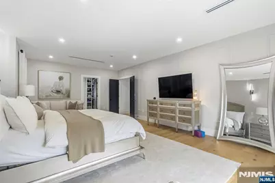 151 Stuart Street, Paramus, NJ 07652 - Photo 23