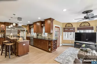 632 Belgrove Drive, Kearny, NJ 07032 - Photo 9