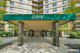 2200 N Central 7B, Fort Lee, NJ 07024 - Photo 1