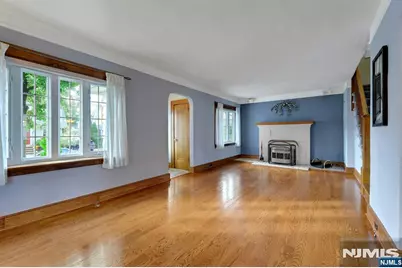 12-09 Ellis Avenue, Fair Lawn, NJ 07410 - Photo 7
