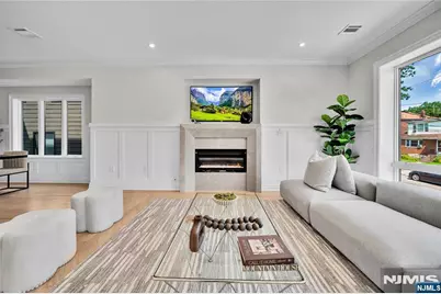 306 Coolidge Avenue, Fort Lee, NJ 07024 - Photo 5