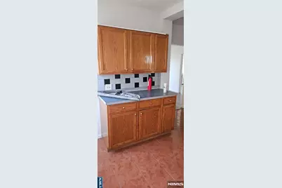 17 Byrne Street, Hackensack, NJ 07601 - Photo 9