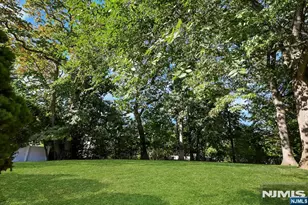 106 Pascack Ave, Emerson, NJ 07630 - Photo 31