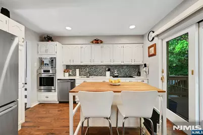 106 Pascack Avenue, Emerson, NJ 07630 - Photo 9