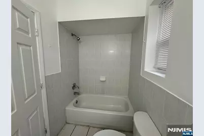 44 1/2 3rd 2nd Fl #2nd Fl, Newark, NJ 07107 - Photo 11