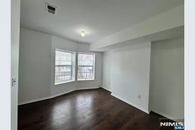 44 1/2 3rd 2nd Fl #2nd Fl, Newark, NJ 07107 - Photo 3