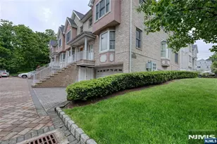 425 West Street B, Fort Lee, NJ 07024 - Photo 3