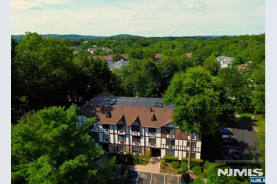 1419 Faulkner Court, Mahwah, NJ 07430 - Photo 19