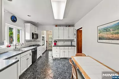 19 Bayview Avenue, Englewood Cliffs, NJ 07632 - Photo 7