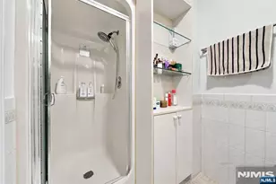 610 Anderson Ave 3D, Cliffside Park, NJ 07010 - Photo 25