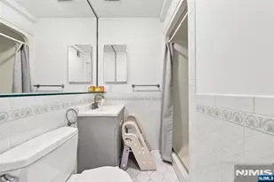 610 Anderson Ave 3D, Cliffside Park, NJ 07010 - Photo 17