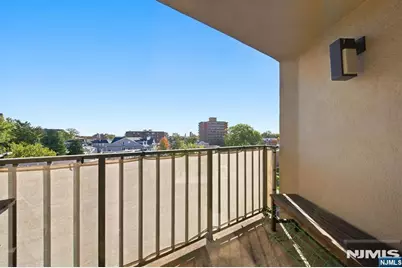 610 Anderson Avenue 3D #3D, Cliffside Park, NJ 07010 - Photo 33