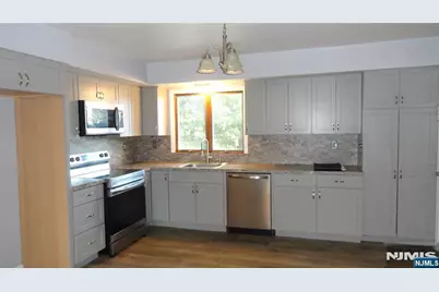 90 Hamilton Avenue 2 #2, Lodi, NJ 07644 - Photo 3
