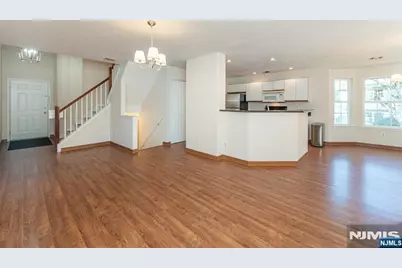 702 Buckland Court, Denville, NJ 07834 - Photo 3