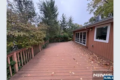 60 Karens Lane, Englewood Cliffs, NJ 07632 - Photo 13