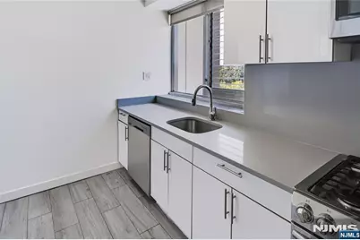 2 Horizon Road 812 #812, Fort Lee, NJ 07024 - Photo 11