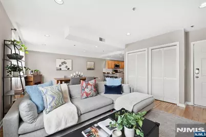 225 Clinton Street 4 #4, Hoboken, NJ 07030 - Photo 3