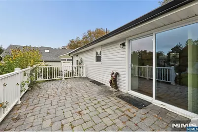 707 Chadwick Drive, Paramus, NJ 07652 - Photo 33