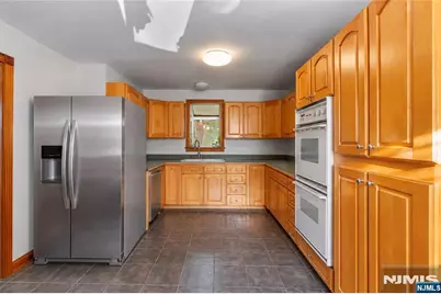 120 Hill Street, Midland Park, NJ 07432 - Photo 19
