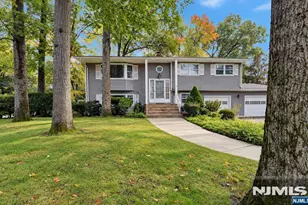34 Pkwy, Pequannock Township, NJ 07440 - Photo 3