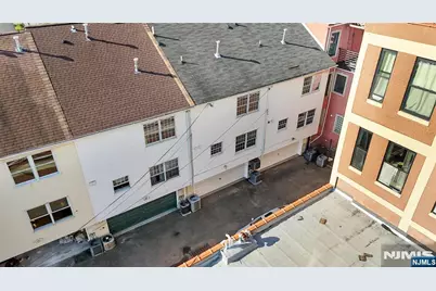 16 E Kinney Street, Newark, NJ 07102 - Photo 21