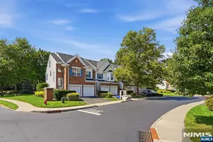 347 Winthrop Dr 3114, Nutley, NJ 07110 - Photo 3