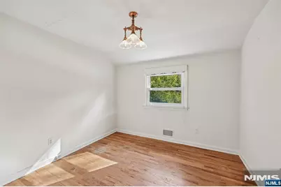 7 Tanglewood Drive, Livingston, NJ 07039 - Photo 19
