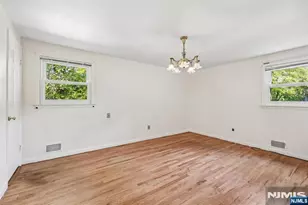 7 Tanglewood Dr, Livingston, NJ 07039 - Photo 13