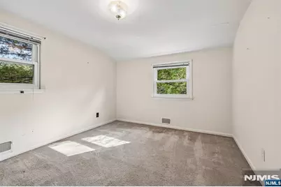7 Tanglewood Drive, Livingston, NJ 07039 - Photo 17