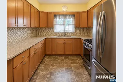 16 Jackson Avenue, South Hackensack Township, NJ 07606 - Photo 17