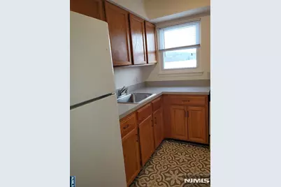 100 Pierson Miller C52 #C52, Pompton Lakes, NJ 07442 - Photo 3