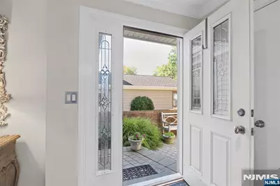 30 Litchult Lane, Mahwah, NJ 07430 - Photo 5