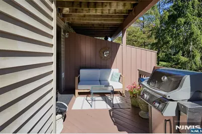 30 Litchult Lane, Mahwah, NJ 07430 - Photo 15