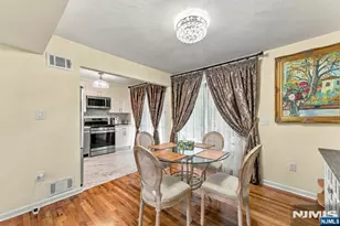 21 Yorkview Dr B6, Edgewater, NJ 07020 - Photo 3