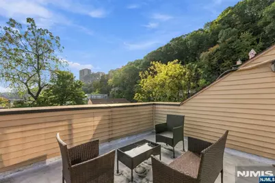 21 Yorkview Drive B6 #B6, Edgewater, NJ 07020 - Photo 15