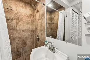 21 Yorkview Dr B6, Edgewater, NJ 07020 - Photo 21