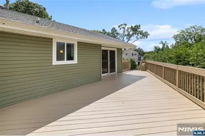 377 Chelsea Street, Paramus, NJ 07652 - Photo 25