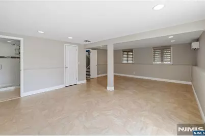 377 Chelsea Street, Paramus, NJ 07652 - Photo 19