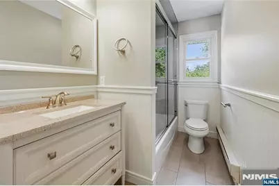 377 Chelsea Street, Paramus, NJ 07652 - Photo 21