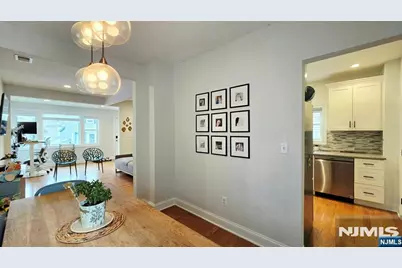 271 Castle Terrace, Lyndhurst Township, NJ 07071 - Photo 5