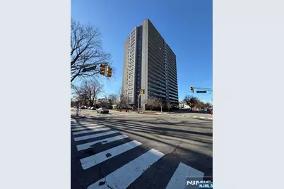 285 Aycrigg Avenue 6F #6F, Passaic, NJ 07055 - Photo 1