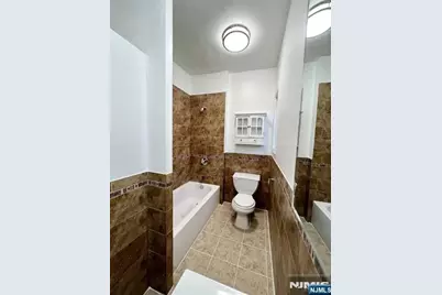 112 Hayward Place 1 #1, Wallington, NJ 07057 - Photo 3