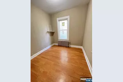 112 Hayward Place 1 #1, Wallington, NJ 07057 - Photo 7