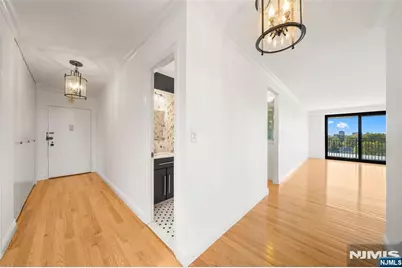 7855 Boulevard East 7L #7L, North Bergen, NJ 07047 - Photo 3