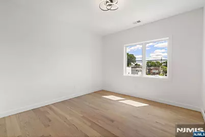 503 Saint Pauls Avenue, Cliffside Park, NJ 07010 - Photo 23
