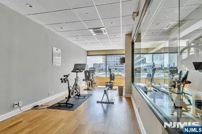 9 Somerset Lane 605 #605, Edgewater, NJ 07020 - Photo 21