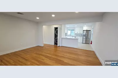 2 3rd Street 2 #2, Elmwood Park, NJ 07407 - Photo 5