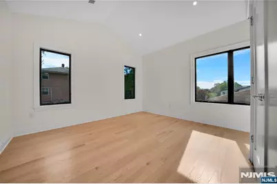 470 Palisades Boulevard, Fort Lee, NJ 07024 - Photo 37
