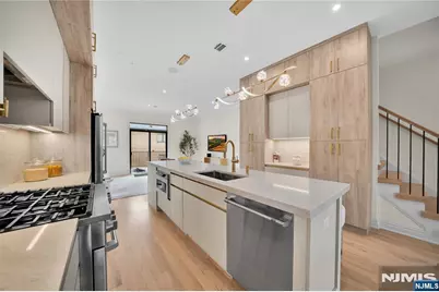 470 Palisades Boulevard, Fort Lee, NJ 07024 - Photo 15