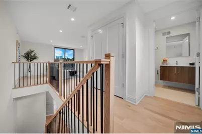 470 Palisades Boulevard, Fort Lee, NJ 07024 - Photo 39